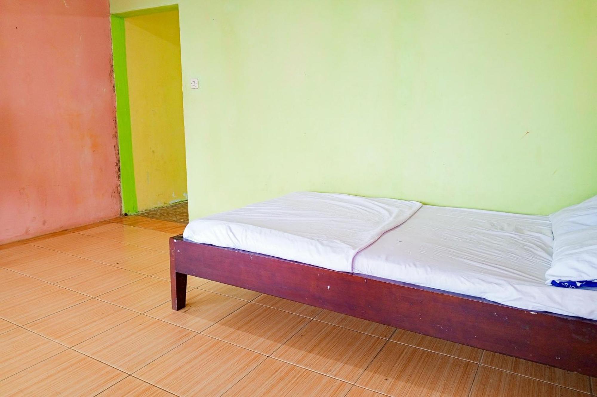 Villa Kampus Near Taman Safari Cisarua Puncak Redpartner Богор Экстерьер фото