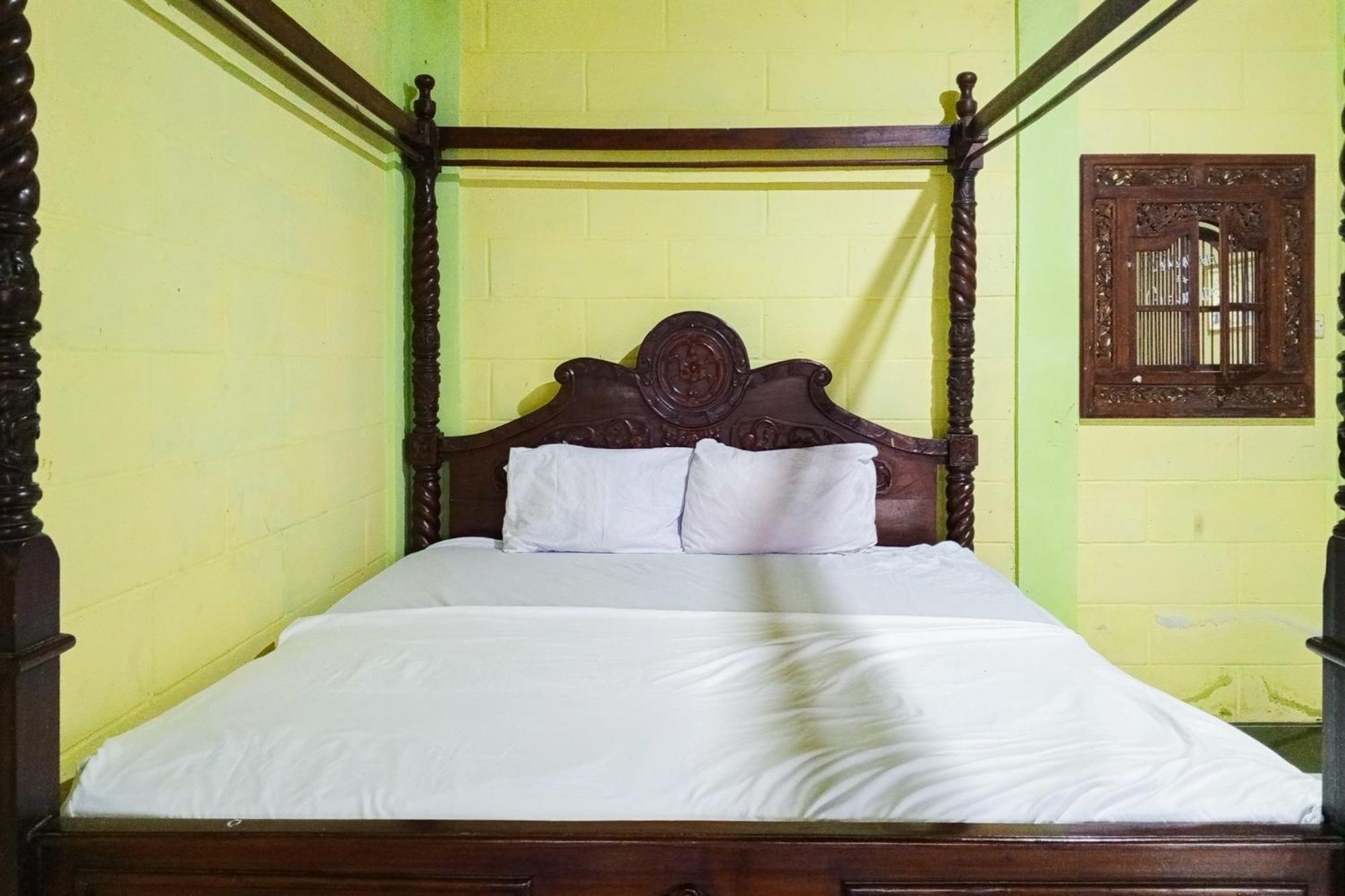 Villa Kampus Near Taman Safari Cisarua Puncak Redpartner Богор Экстерьер фото