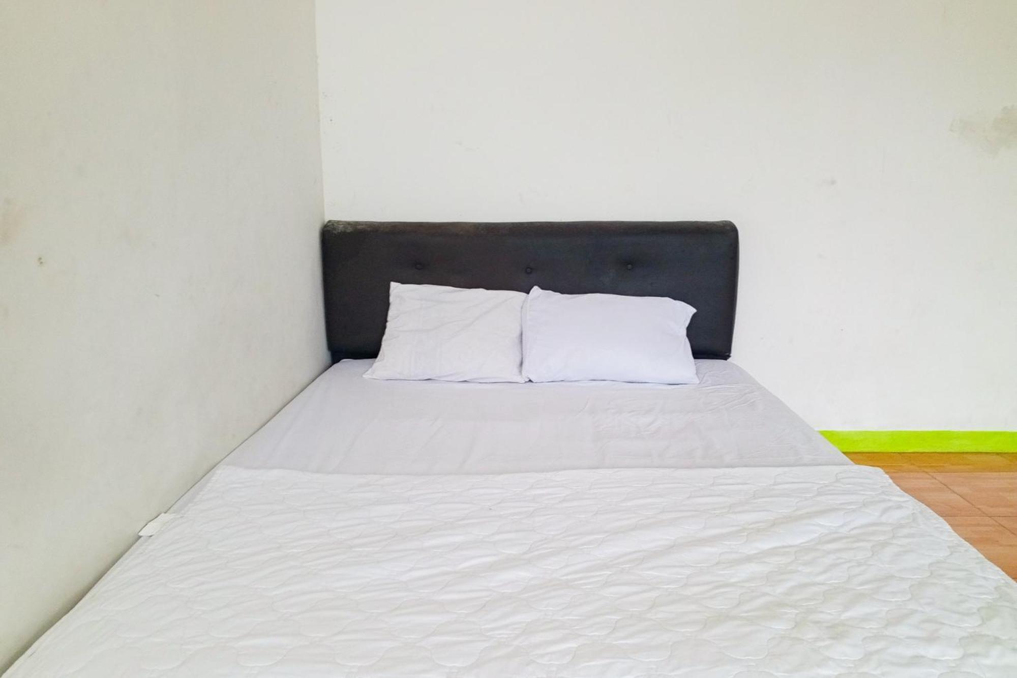 Villa Kampus Near Taman Safari Cisarua Puncak Redpartner Богор Экстерьер фото